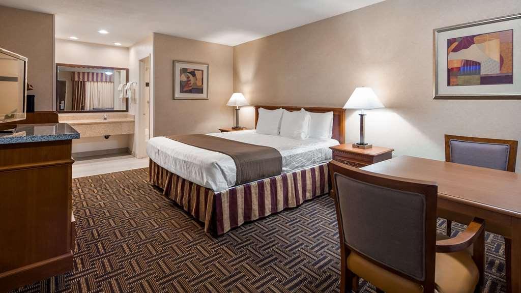 Best Western Norwalk Inn Экстерьер фото