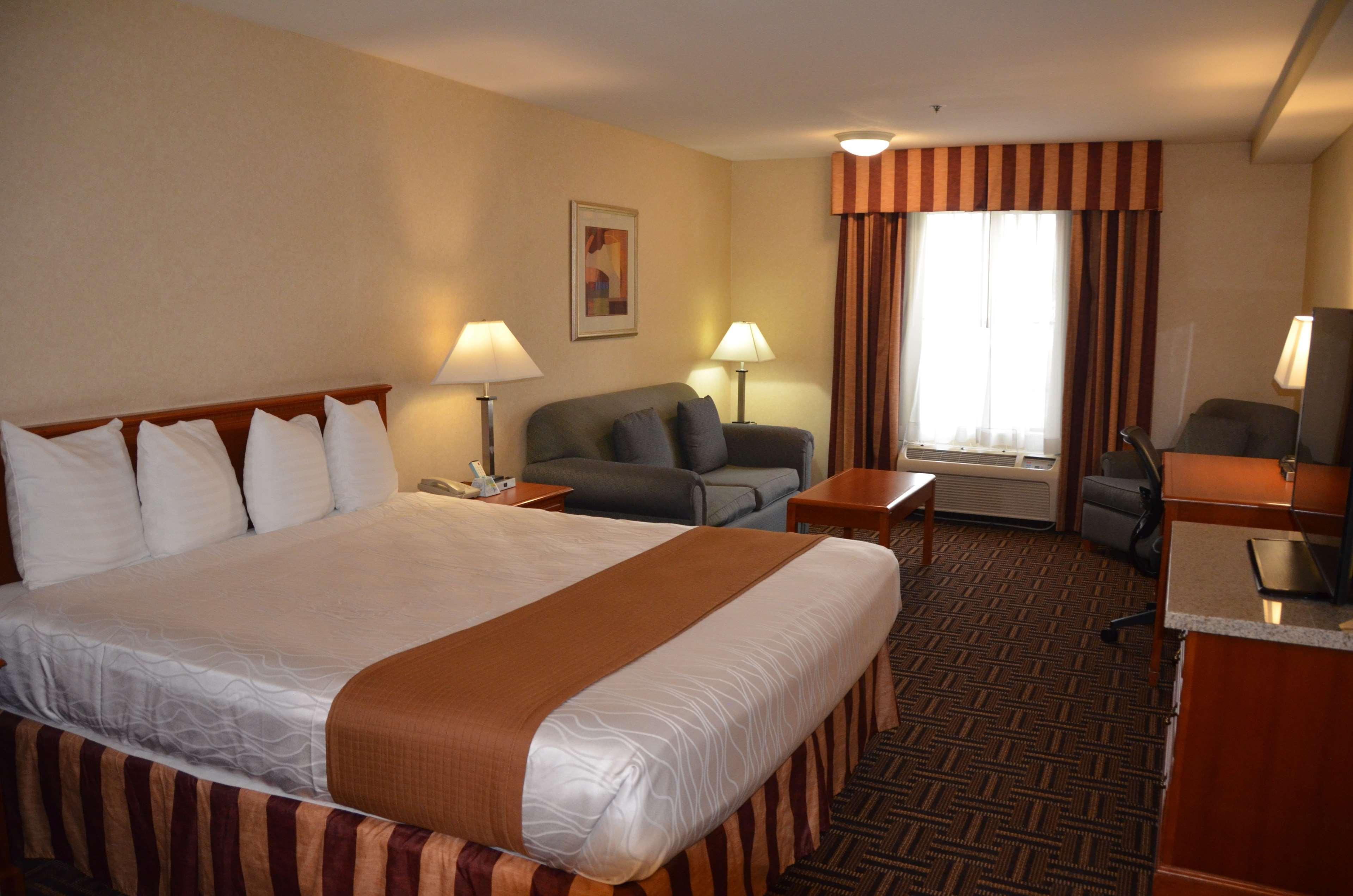 Best Western Norwalk Inn Экстерьер фото
