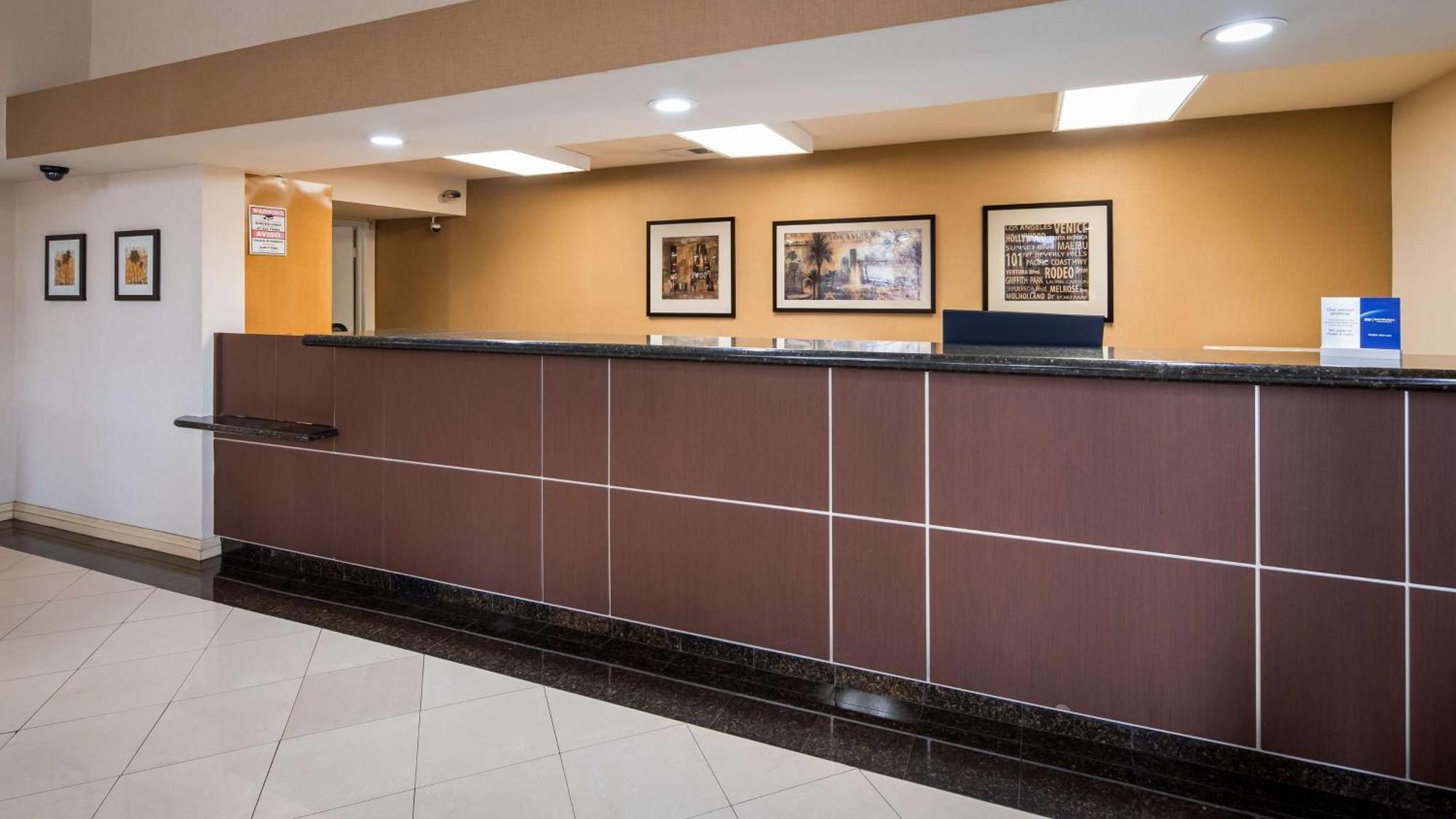 Best Western Norwalk Inn Экстерьер фото